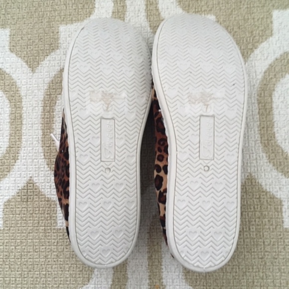 🛍 Leopard Sneakers - Picture 4 of 6